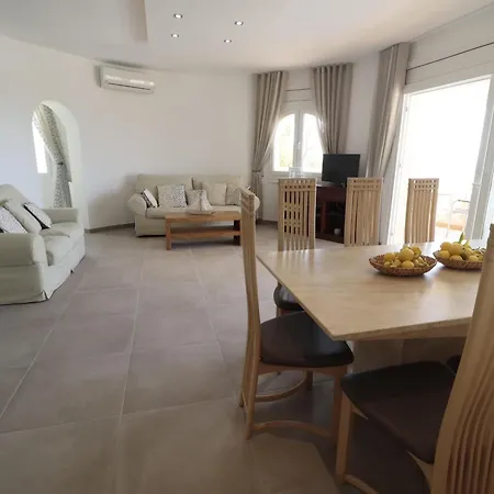 Disfruta De Esta Casa Con Fantasticas Vistas, Piscina Y Jardin Privado Situada En Isaac, Saverdera, Costa Brava - Es-366-6 *